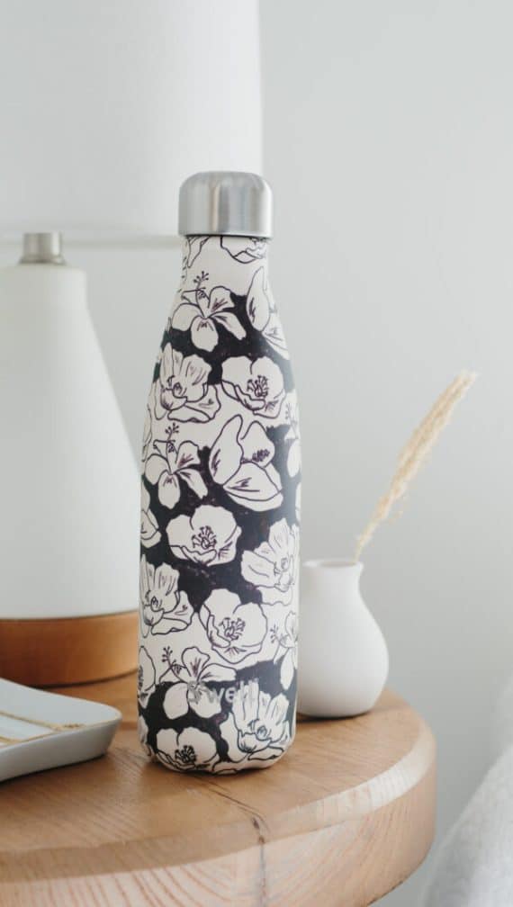 Charcoal Blossom Bottles Swell Jan 2022 Mae Stier 003 600x1061 1